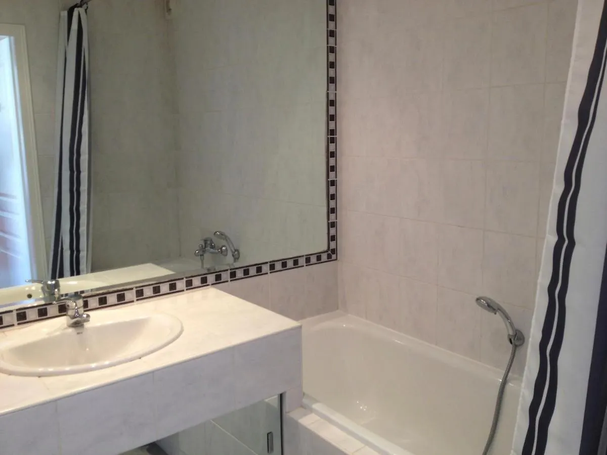Domaine Juan Flore Apartment