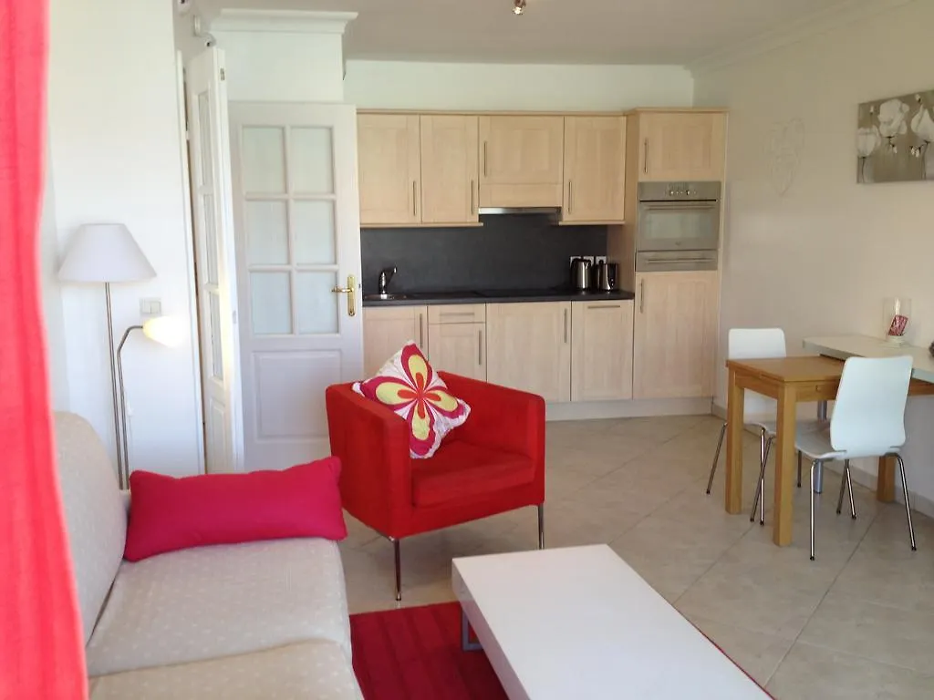 Apartament Domaine Juan Flore